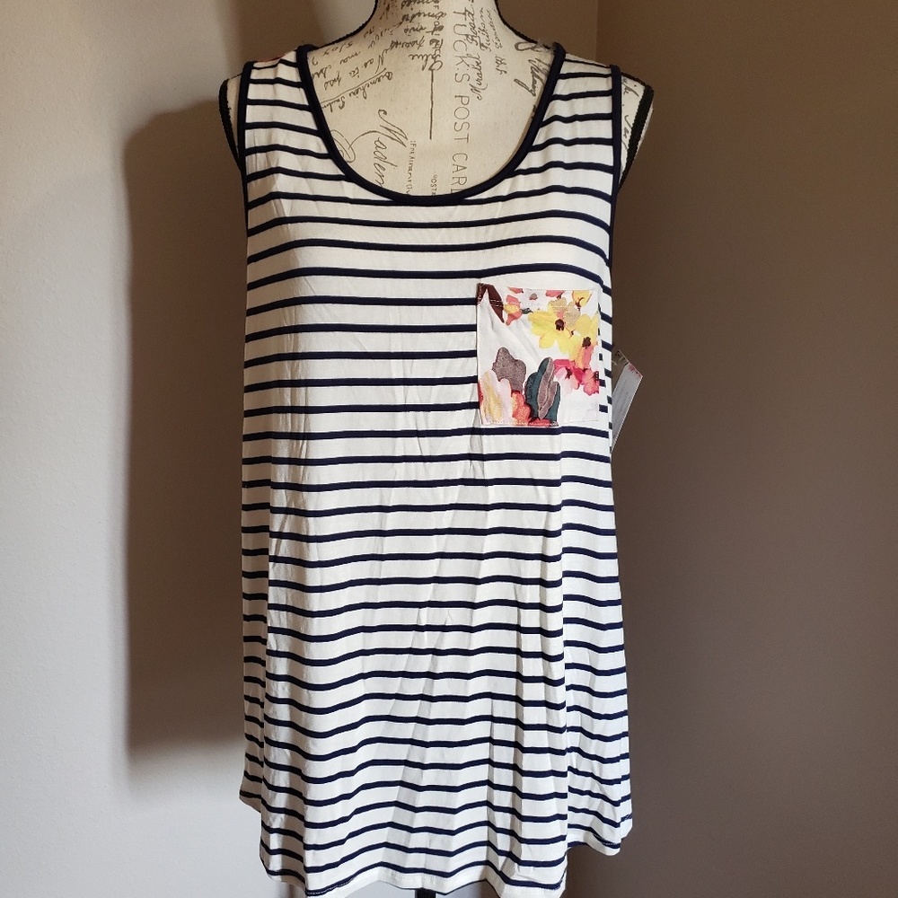 Floral Tank Top - Picture 8 of 9